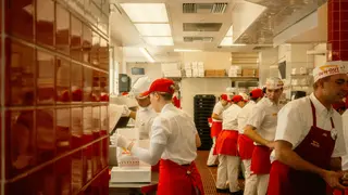 Managing Split Shifts: A Guide for Hospitality Businesses